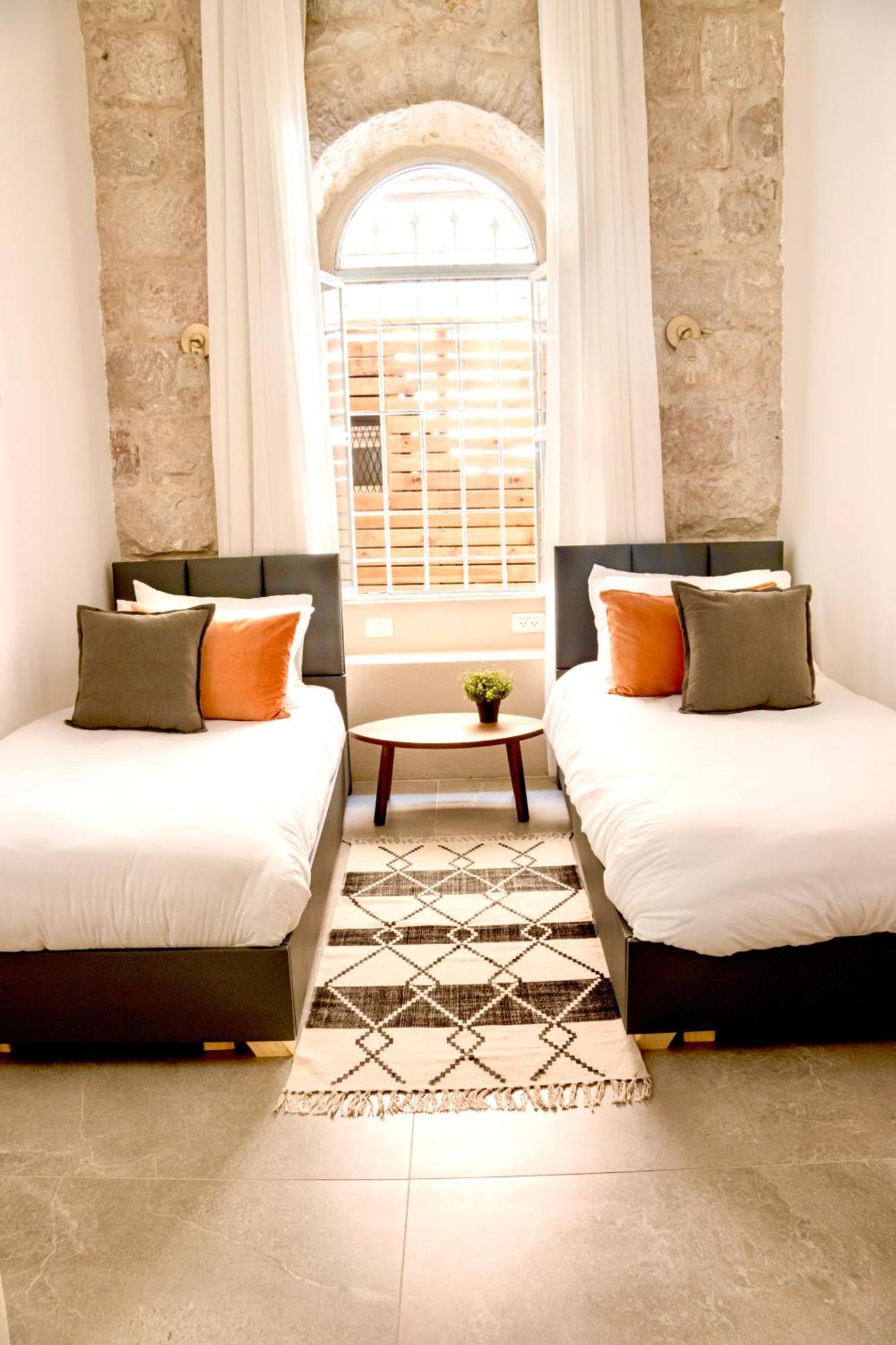 Mamilla View- Suites & Apt Hotel Jerusalem Exterior photo