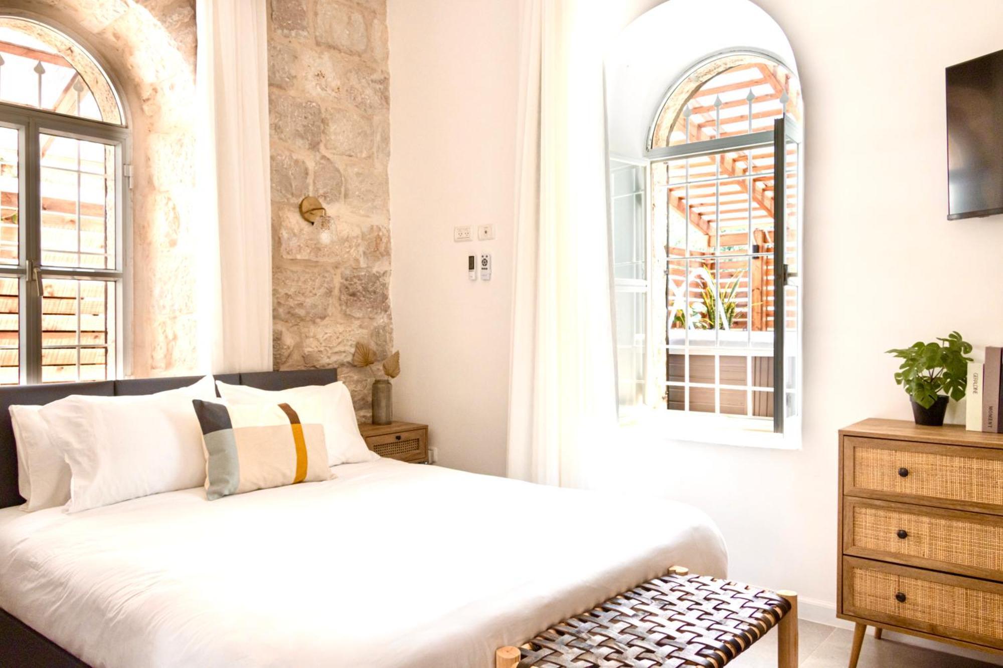 Mamilla View- Suites & Apt Hotel Jerusalem Exterior photo
